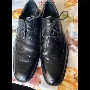 Joseph Abboud Black Wingtip lace up shoes